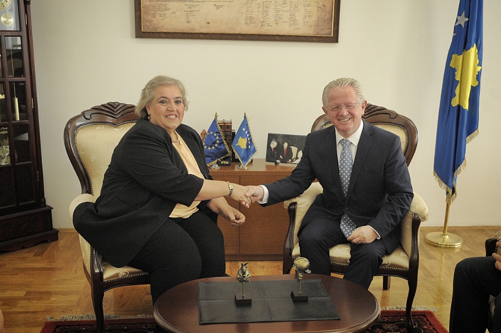 Shefja e EULEX-it takon Ministrin e Punëve të Brendshme 