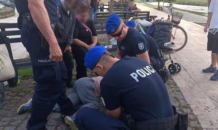 EULEX FPU Officers Provide First Aid During a Medical Emergency in Mitrovica South 
