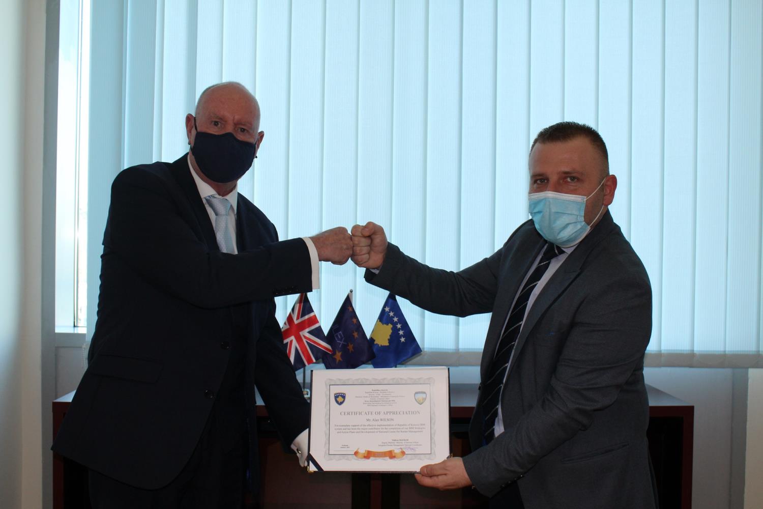  Mirënjohje nga partnerët – Alan Wilsoni i EULEX-it vlerësohet për kontributin e shkëlqyeshëm të tij për Ministrinë e Punëve të Brendshme dhe Doganën e Kosovës
