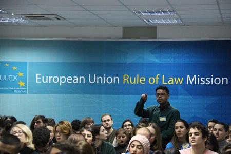 4. EULEX hosts visit from human rights master students