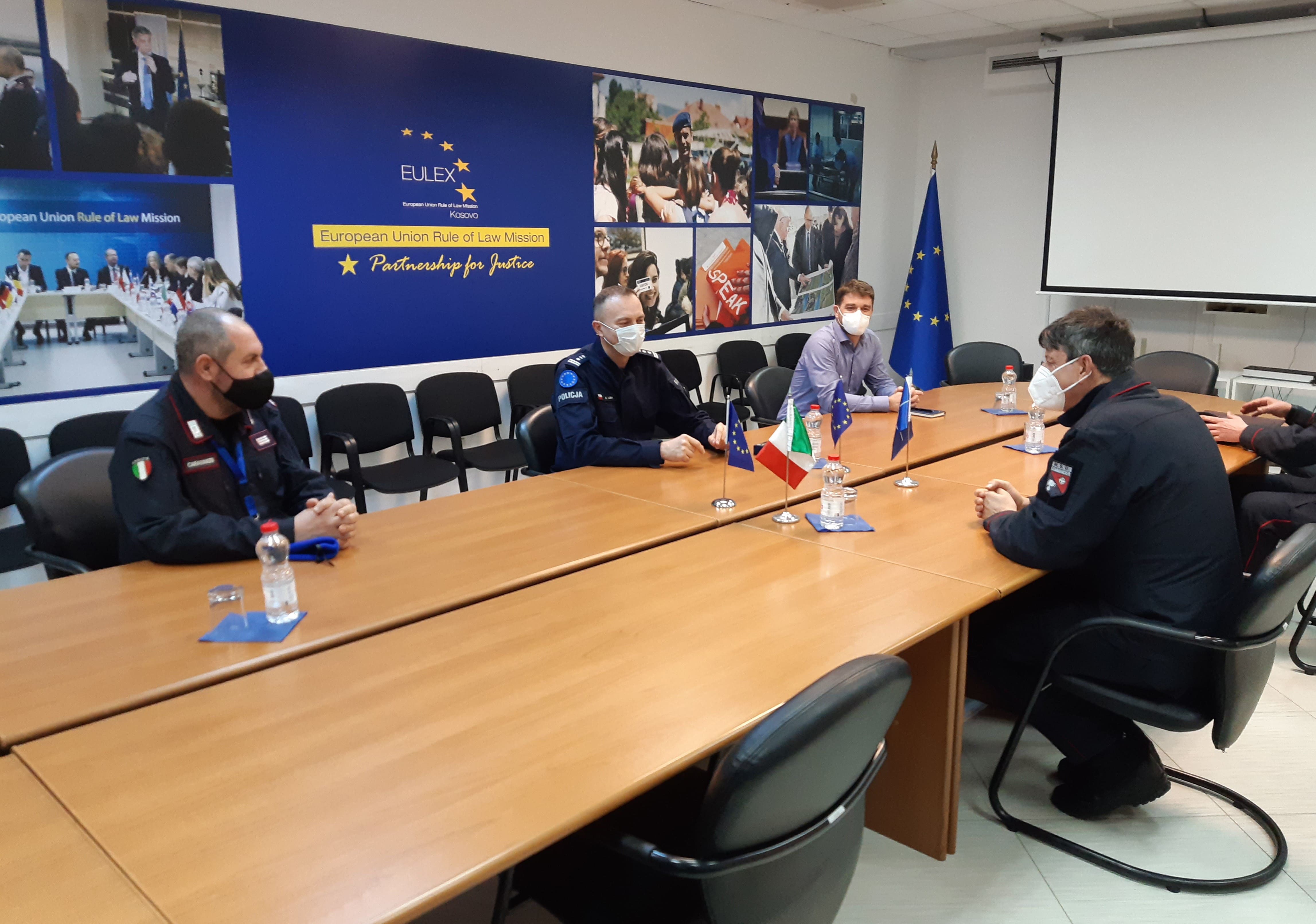 Zëvendësshefi i Misionit EULEX pret në takim Komandantin e ri të Njësisë shumëkombëshe të specializuar të Karabinierit italian