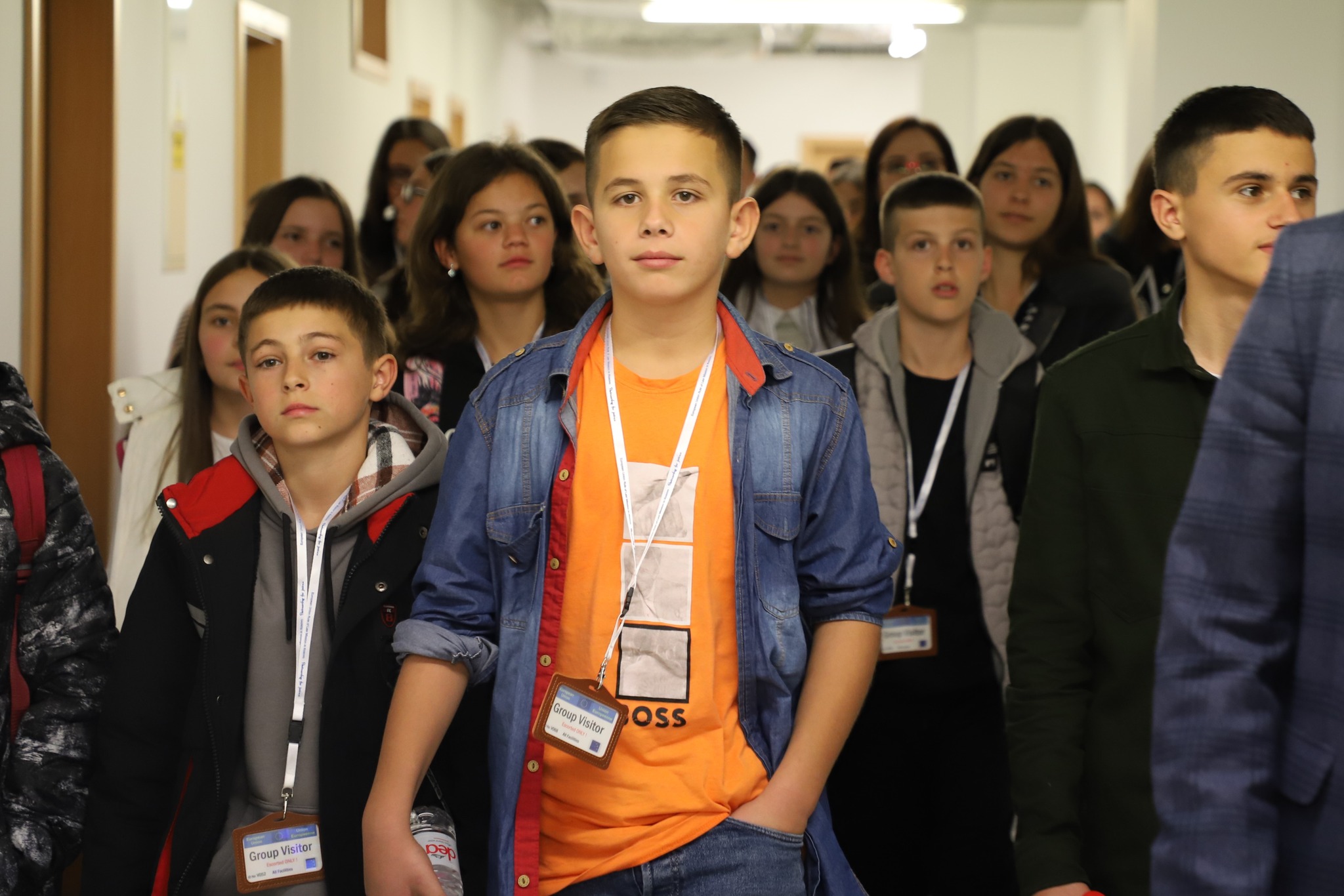 EULEX-i i priti 21 nxënës të shkollës “17 Shkurti” nga Gllogoci