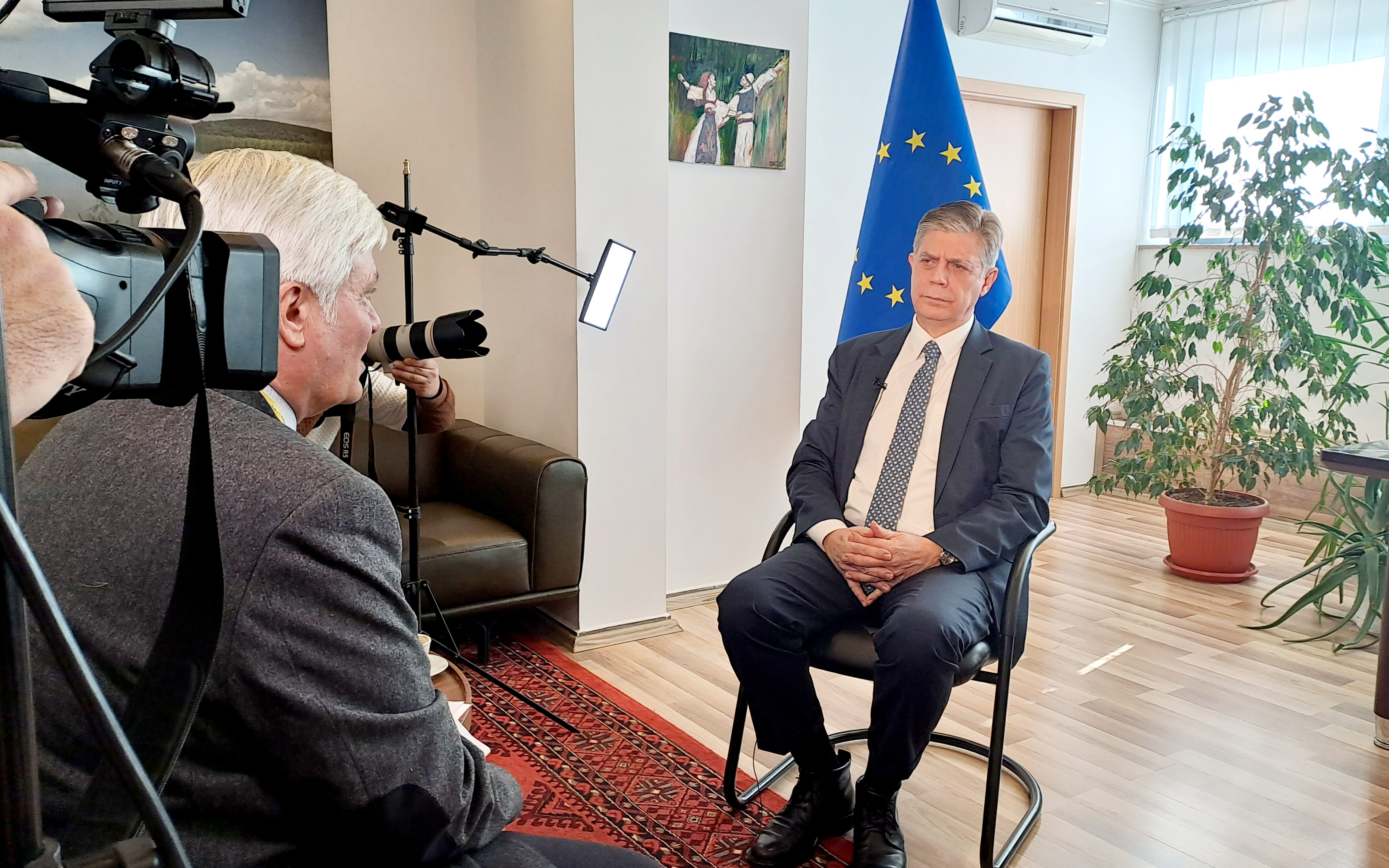 Intervistë e Shefit të EULEX-it me Associated Press mbi krizën e fundit në pjesën veriore të Kosovës  
