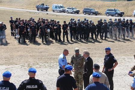 4. EULEX takes part in joint crowd-and-riot-control exercise with KP and KFOR