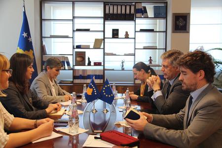3. Head of EULEX meets the Minister of Justice to discuss cooperation in the rule of law in Kosovo