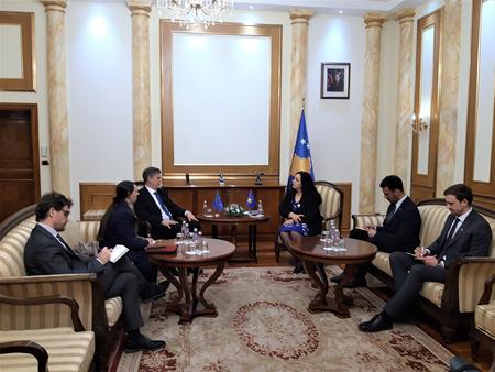 2. EULEX Head Lars-Gunnar Wigemark holds introductory meeting with Kosovo Assembly Speaker Vjosa Osmani