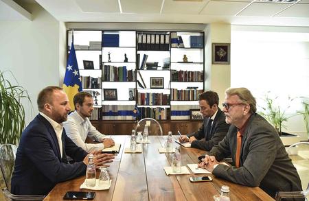 2. Acting Head of EULEX meets Minister of Justice to discuss continued joint work