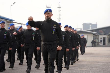 11. Gendarmes...