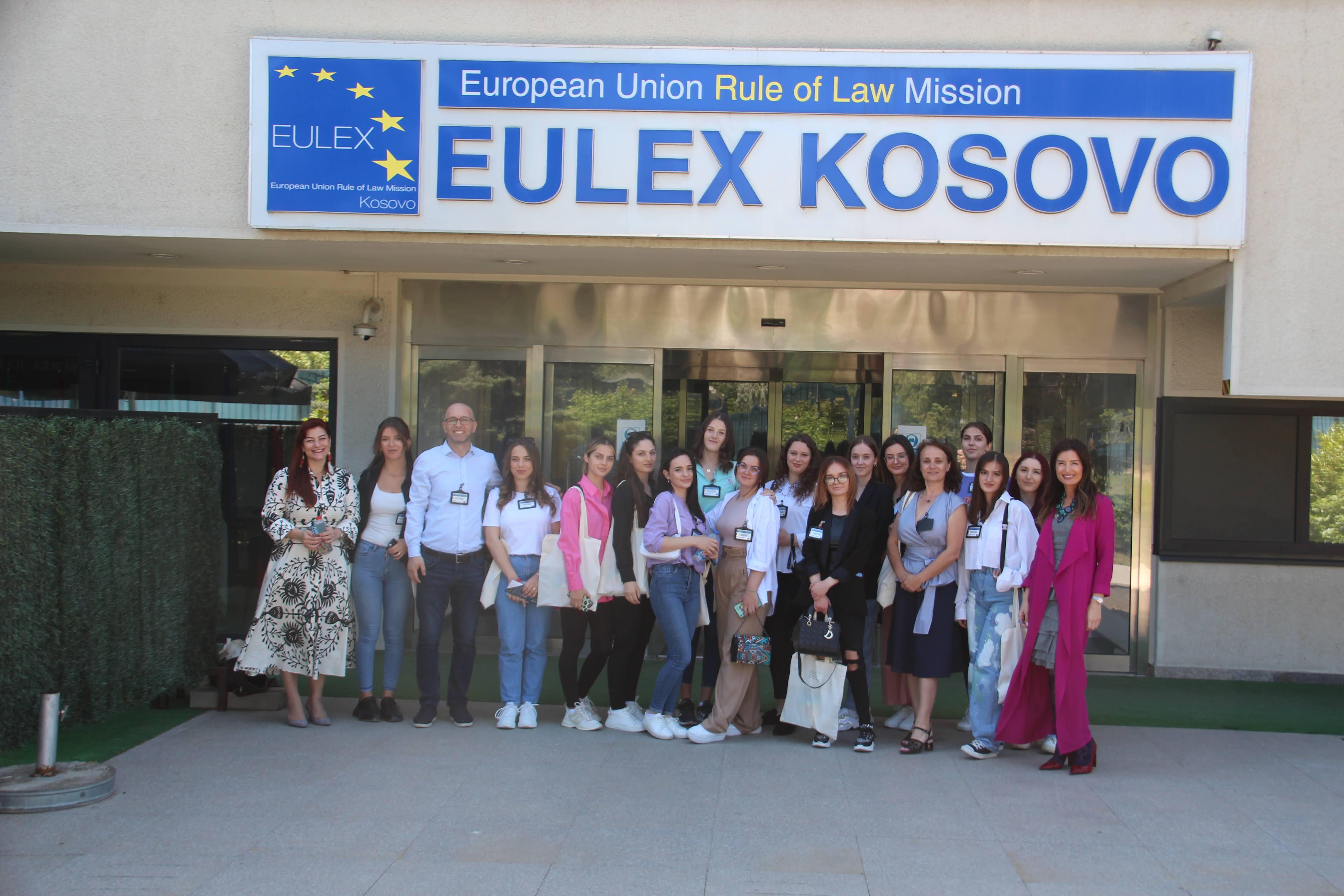 EULEX-i pret për vizitë një grup studentësh nga Kolegji Universum