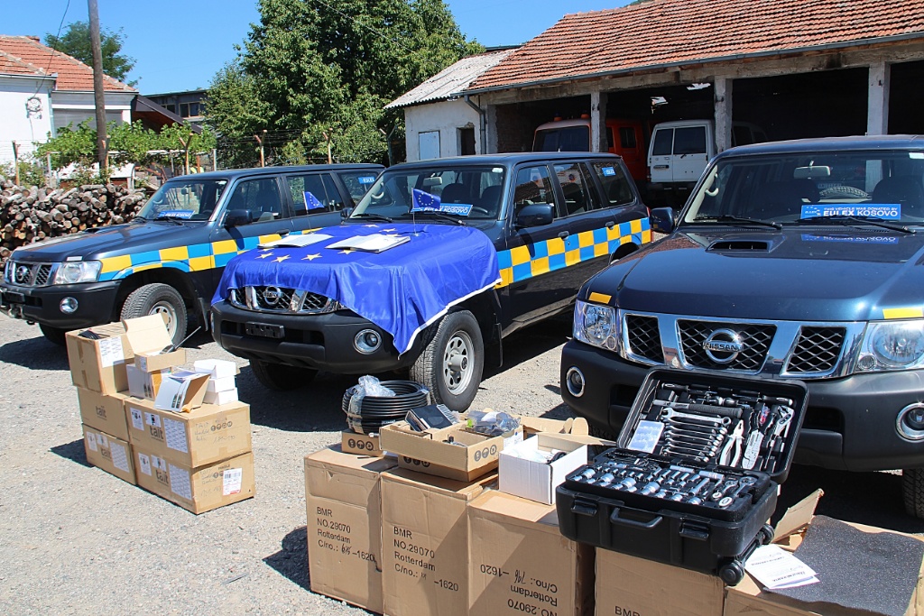 EULEX donates vehicles and equipment to the the Leposavić/Leposaviq Fire Station