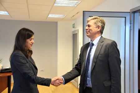 1. Head of EULEX meets the Minister of Justice to discuss cooperation in the rule of law in Kosovo
