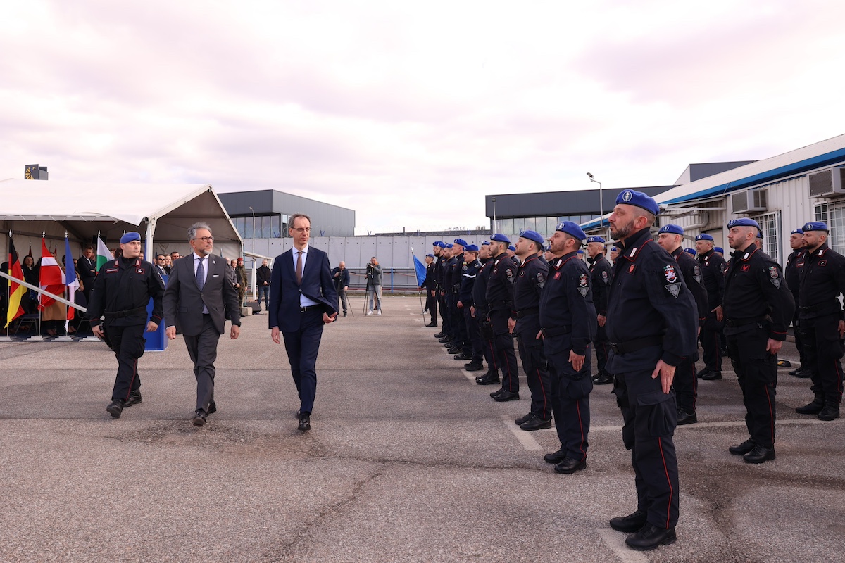 Pjesëtarëve të Njësisë Policore të Specializuar Rezervë të EULEX-it u ndahen medalje për shërbim në PPSM, në praninë e Ministrit të Punëve të Brendshme të Kosovës dhe të Komandantit të Operacioneve Civile të BE-së