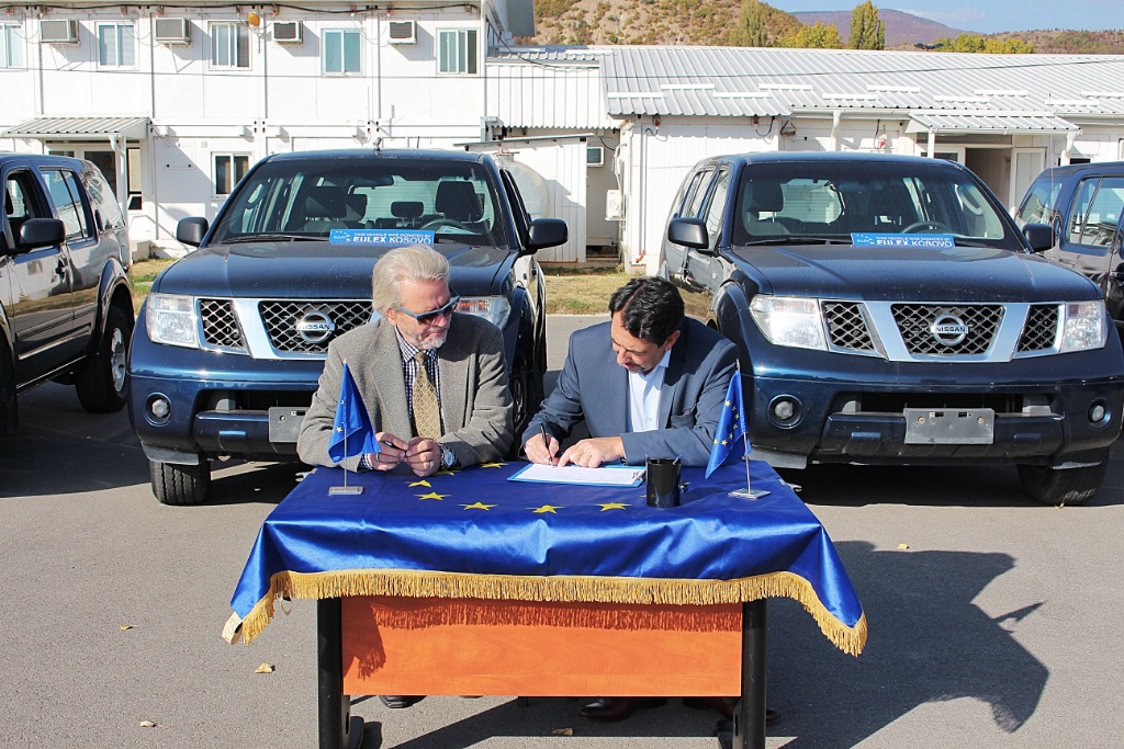 EULEX-i dhuron shtatë automjete Gjykatës Themelore në Mitrovicë dhe Qendrës për Ndërmjetësim në Mitrovicë 
