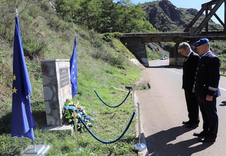 2. EULEX and Kosovo Police Pay Tribute to the Memory of Audrius Šenavicius, who Lost his Life in the Line of Duty