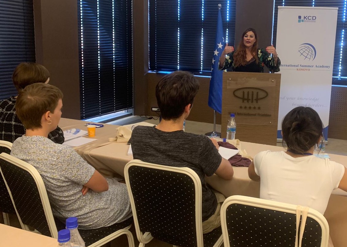 EULEX Head of Press and Public Information Office Presents the Mission as Guest Lecturer at the Kosovo International Summer Academy
