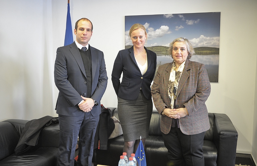 Shefja e EULEX-it u takua me delegacionin e Amnesty International që ndodhet për vizitë në Kosovë