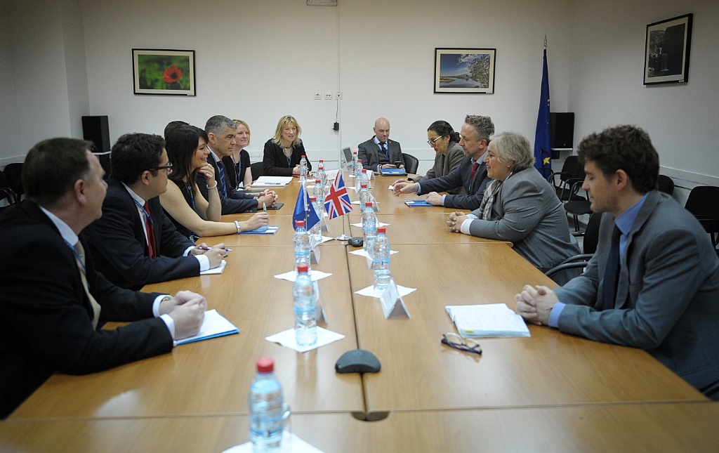 Shefja e Misionit EULEX takon një delegacion nga Qeveria e Britanisë