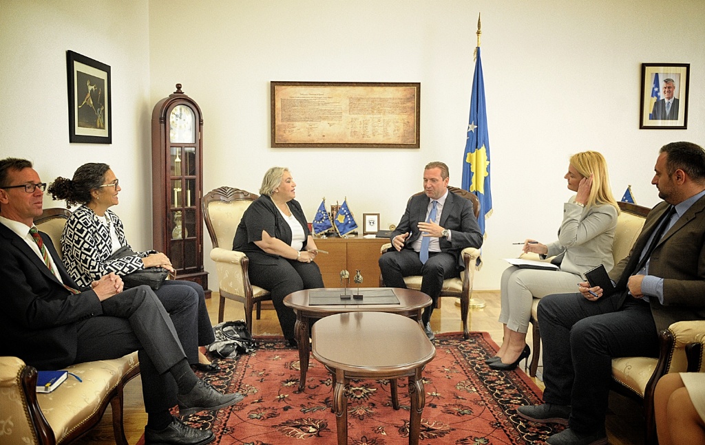 Shefja e Misionit EULEX u takua me Ministrin e ri të Punëve të Brendshme