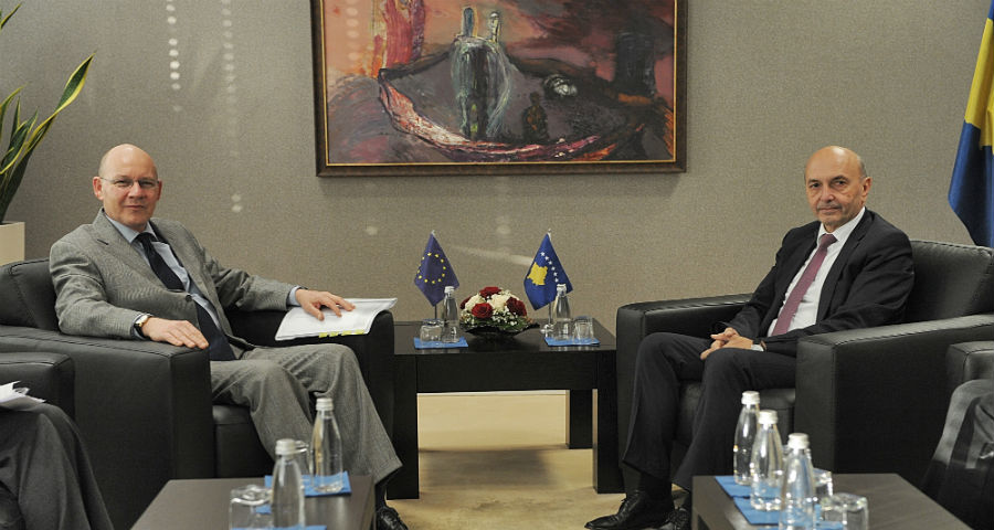 The Head of EULEX meets the new Prime Minister