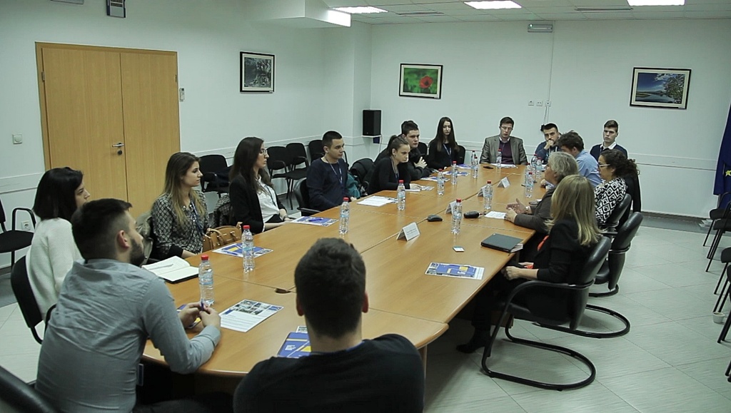 Studentë nga Beogradi e vizituan EULEX-in – Ne duam të ardhme më të mirë